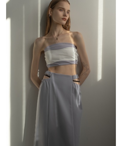 ILANIS(イラニス)の「Ease Two-Tone Bandeau|カップ付きバイカラーバンドゥ(チューブトップ・レディース・ブルー系その他/ベージュ系その他/ブラック×ホワイト・S/M)」の15枚目の写真