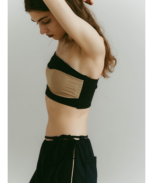 ILANIS(イラニス)の「Ease Two-Tone Bandeau|カップ付きバイカラーバンドゥ(チューブトップ・レディース・ブルー系その他/ベージュ系その他/ブラック×ホワイト・S/M)」の4枚目の写真