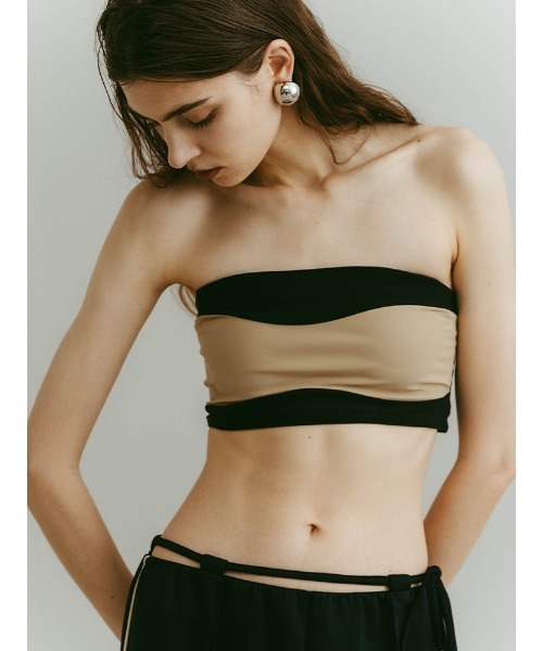 ILANIS(イラニス)の「Ease Two-Tone Bandeau|カップ付きバイカラーバンドゥ(チューブトップ・レディース・ブルー系その他/ベージュ系その他/ブラック×ホワイト・S/M)」の5枚目の写真