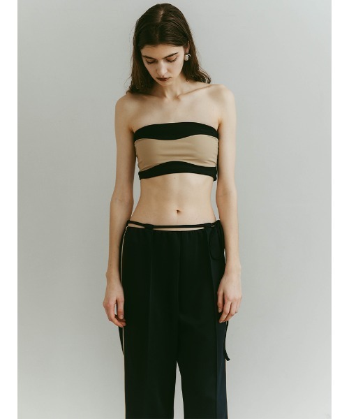 ILANIS(イラニス)の「Ease Two-Tone Bandeau|カップ付きバイカラーバンドゥ(チューブトップ・レディース・ブルー系その他/ベージュ系その他/ブラック×ホワイト・S/M)」の7枚目の写真
