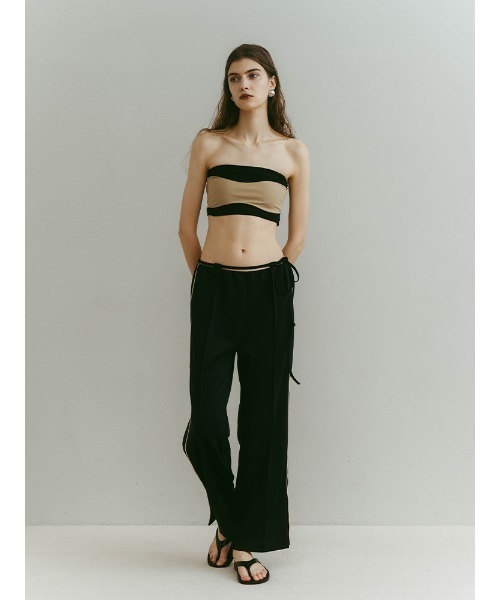 ILANIS(イラニス)の「Ease Two-Tone Bandeau|カップ付きバイカラーバンドゥ(チューブトップ・レディース・ブルー系その他/ベージュ系その他/ブラック×ホワイト・S/M)」の9枚目の写真