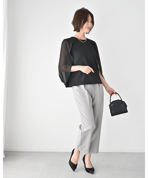 Ehre style(エーレスタイル)の「1枚で完成さりげな腕隠し上品トップス(シャツ/ブラウス・レディース・アイボリー/ブラック・FREE)」の19枚目の写真