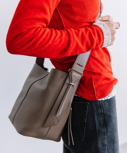 Beau're(ヴュレ)の「【BEAURE/ビュレ】バケット ショルダー Bag B-26218(ショルダーバッグ・レディース・シルバー/モカ/ブラック/ライトブルー・FREE)」の3枚目の写真