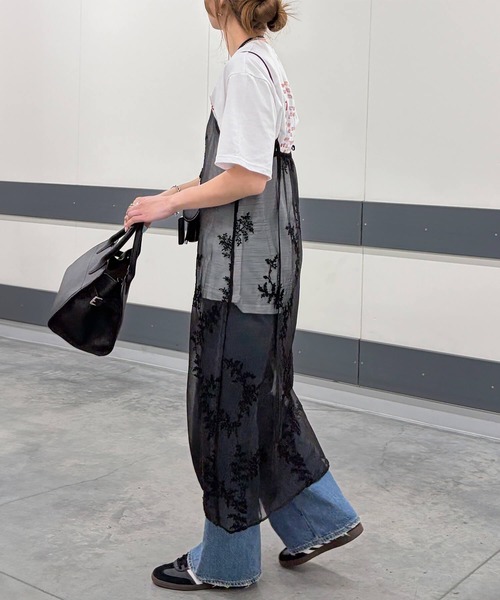 ISOOK(アイスー)の「刺繍レースキャミソールワンピース(chiica select) / シアー キャミワンピ レイヤードワンピ 重ね着(ワンピース・レディース・ブラック/ホワイト・FREE)」の5枚目の写真