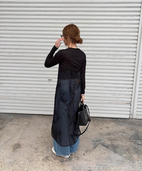 ISOOK(アイスー)の「刺繍レースキャミソールワンピース(chiica select) / シアー キャミワンピ レイヤードワンピ 重ね着(ワンピース・レディース・ブラック/ホワイト・FREE)」の12枚目の写真