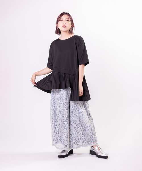 OSMOSIS(オズモーシス)の「プリーツ切替Tシャツ(Tシャツ/カットソー・レディース・ホワイト/ネイビー/ブラック・ONE SIZE)」の10枚目の写真