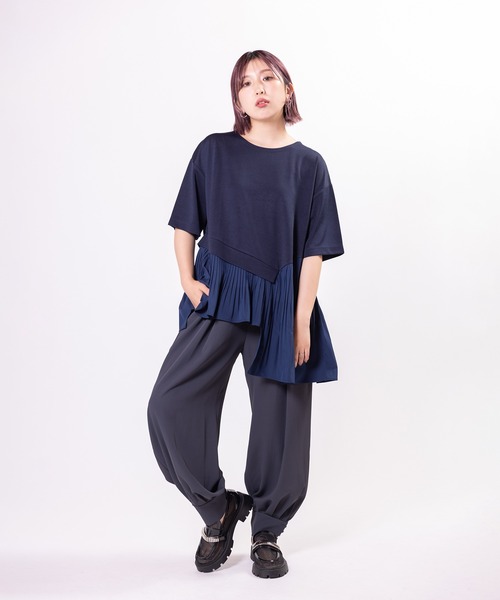 OSMOSIS(オズモーシス)の「プリーツ切替Tシャツ(Tシャツ/カットソー・レディース・ホワイト/ネイビー/ブラック・ONE SIZE)」の15枚目の写真
