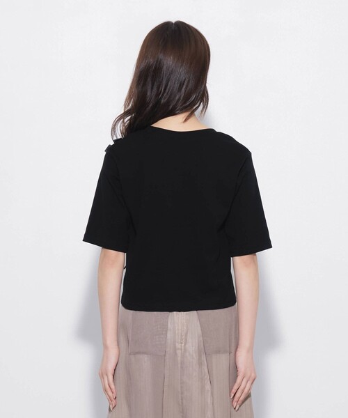 UNITED TOKYO(ユナイテッドトウキョウ)の「【一枚で着映え】3DブルームTシャツ|夏服/ウォッシャブル/オケージョン/フラワーモチーフ/細見え/カットソー(Tシャツ/カットソー・レディース・ブラック/アイボリー・FREE)」の17枚目の写真