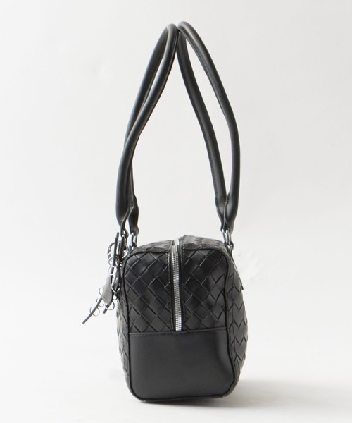 Chick(チック)の「Diamond-Design 2-Way Shoulder Bag with Star-Shaped Charm / 星型チャーム付き ダイヤデザイン2WAY ショルダーバッグ ガーリー 韓国 レディース 秋 秋服 2026年秋冬(ショルダーバッグ・レディース・ホワイト/ブラック/イエロー・FREE)」の6枚目の写真