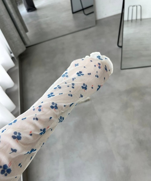 mul.(ムル)の「ミニフラワー柄シアートップス(Tシャツ/カットソー・レディース・ホワイト・FREE)」の5枚目の写真