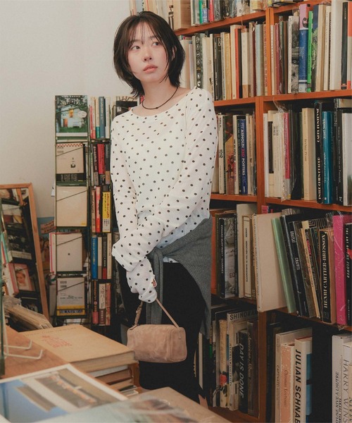 miette（ミエット）の「ベーシックロングフィンガートップス（Tシャツ/カットソー・レディース・オフホワイト/チャコール/ブラック・FREE）」の6枚目の写真