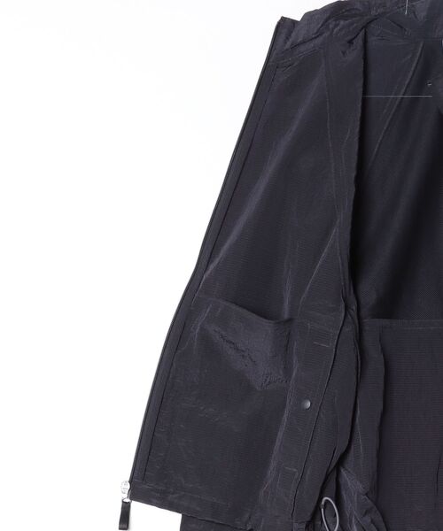 NEW BALANCE(ニューバランス)の「スポーツレガシージャケット(ナイロンジャケット・レディース・スミクロ・SMALL/MEDIUM/LARGE/X-LARGE)」の13枚目の写真