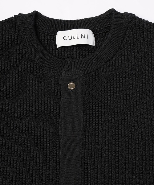 CULLNI(クルニ)の「Organic Cotton Waffle Minimal Henley Neck Knit Pullover(ニット/セーター・メンズ・レッド/ブラック/ブラウン系/ネイビー系・1/0/2)」の15枚目の写真