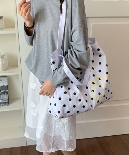 Vipoa(ヴィポア)の「dot×logo print tote bag(トートバッグ・レディース・イエロー/ネイビー/グリーン/ホワイト/ブラック・FREE)」の18枚目の写真
