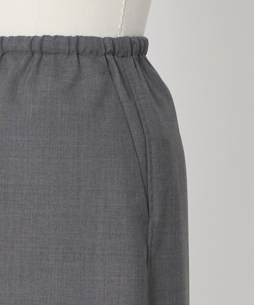 LOEFF(ロエフ)の「<LOEFF>トロピカルウール ガウチョパンツ(その他パンツ・レディース・ネイビー/グレー系・1/0)」の16枚目の写真
