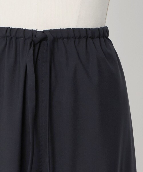 LOEFF(ロエフ)の「<LOEFF>トロピカルウール ガウチョパンツ(その他パンツ・レディース・ネイビー/グレー系・1/0)」の21枚目の写真