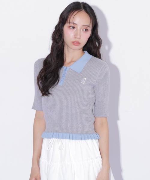 JILL by JILL STUART（ジルバイジルスチュアート）の「＜BEARシリーズ＞フリルポロニット（ニット/セーター・レディース・グレー/ブラック/レッド・FREE）」の5枚目の写真