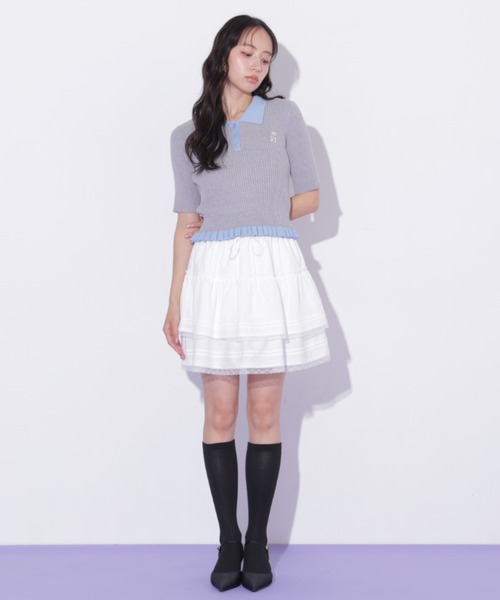 JILL by JILL STUART（ジルバイジルスチュアート）の「＜BEARシリーズ＞フリルポロニット（ニット/セーター・レディース・グレー/ブラック/レッド・FREE）」の11枚目の写真