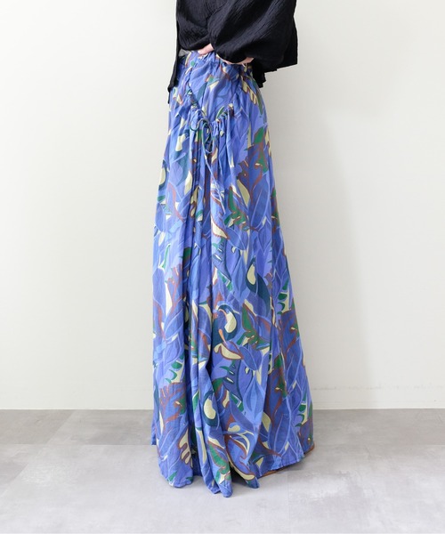 DOLLUPOOPS（ドールアップウップス）の「Botanical Bird Side-Tie Maxi Skirt(ボタニカルバードサイドリボンマキシスカート)（スカート・レディース・ブルー/イエロー・FREE）」の6枚目の写真