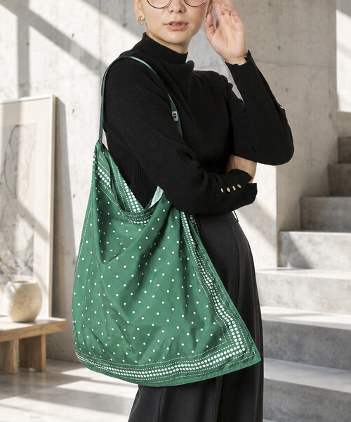 ROOTOTE(ルートート)の「ROOTOTE/ルートート SC.TABLO50.カラーーA スカーフバック(ショルダーバッグ・レディース・レッド/ブルー/ブラック/グリーン・ONE SIZE)」の3枚目の写真