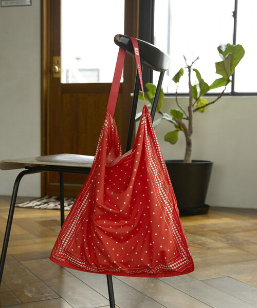 ROOTOTE(ルートート)の「ROOTOTE/ルートート SC.TABLO50.カラーーA スカーフバック(ショルダーバッグ・レディース・レッド/ブルー/ブラック/グリーン・ONE SIZE)」の12枚目の写真