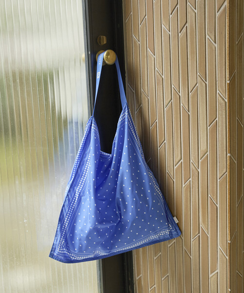 ROOTOTE(ルートート)の「ROOTOTE/ルートート SC.TABLO50.カラーーA スカーフバック(ショルダーバッグ・レディース・レッド/ブルー/ブラック/グリーン・ONE SIZE)」の13枚目の写真