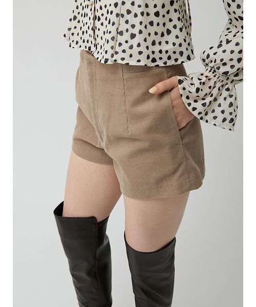 LILY BROWN（リリーブラウン）の「バリエーションマイクロショートパンツ（その他パンツ・レディース・ブラウン/ブラック/グレー/グレイッシュベージュ・1/0）」の17枚目の写真