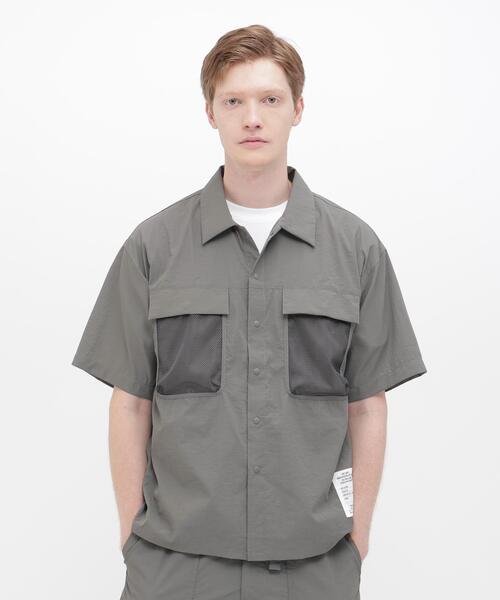 AVIREX(アヴィレックス)の「《URBAN GEAR》HEAT SHIELD MESH POCKET NYLON SHIRT / アーバンギア ヒートシールド メッシュポケット ナイロンシャツ / AVIREX / アヴィレックス(シャツ/ブラウス・メンズ・グレー/ブラック・LARGE/MEDIUM/XX-LARGE)」の2枚目の写真
