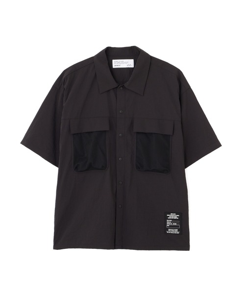 AVIREX(アヴィレックス)の「《URBAN GEAR》HEAT SHIELD MESH POCKET NYLON SHIRT / アーバンギア ヒートシールド メッシュポケット ナイロンシャツ / AVIREX / アヴィレックス(シャツ/ブラウス・メンズ・グレー/ブラック・LARGE/MEDIUM/XX-LARGE)」の1枚目の写真