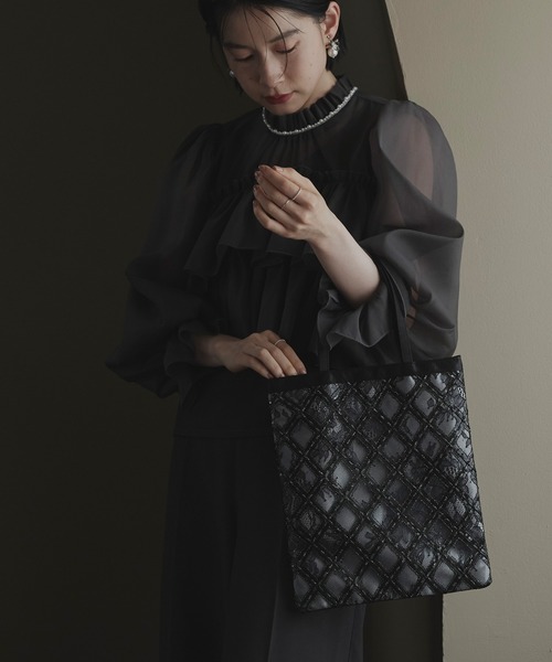 RUIRUE BOUTIQUE(ルイルエブティック)の「格子柄 刺繍 レース サブバッグ | レディースバッグ・結婚式バッグ・パーティー用サブバッグ・オケージョンバッグ・フォーマルバッグ・A4収納可能バッグ・ パーティーバッグ・鞄・トートバック(エコバッグ/サブバッグ・レディース・ベージュ/ブラック・FREE)」の16枚目の写真