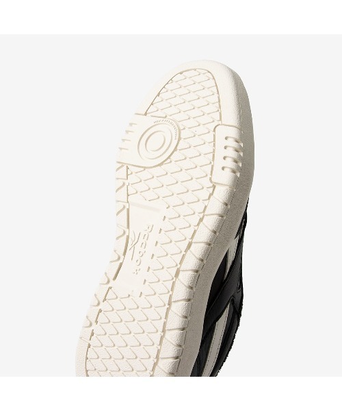 Reebok(リーボック)の「クラブシー ダブル リベンジ / CLUB C DOUBLE REVENGE(スニーカー・レディース・ブラック/アイボリー・23.0cm/24.5cm/22.0cm/22.5cm/23.5cm/24.0cm/25.0cm/25.5cm/26.0cm)」の5枚目の写真