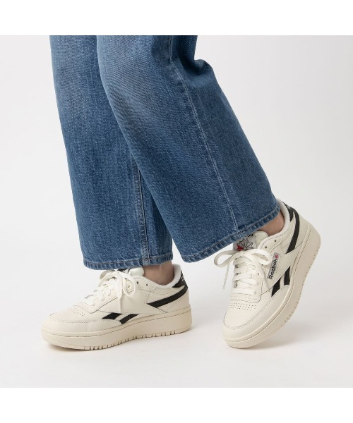Reebok(リーボック)の「クラブシー ダブル リベンジ / CLUB C DOUBLE REVENGE(スニーカー・レディース・ブラック/アイボリー・23.0cm/24.5cm/22.0cm/22.5cm/23.5cm/24.0cm/25.0cm/25.5cm/26.0cm)」の16枚目の写真