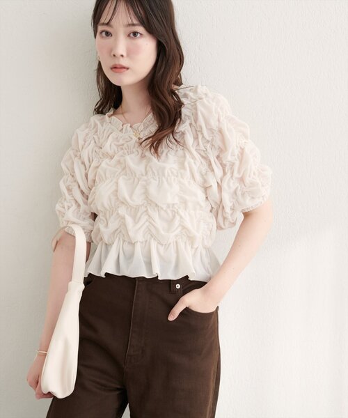 natural couture(ナチュラルクチュール)の「シアーベロアシャーリングTOPS(Tシャツ/カットソー・レディース・ブラウン/チャコールグレー/ブラック/サックスブルー/グレイッシュベージュ/ドット/アイボリー・FREE)」の17枚目の写真