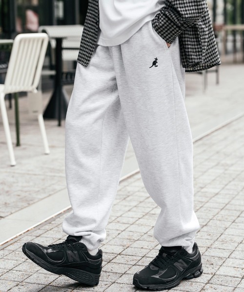 KANGOL（カンゴール）の「新色追加 KANGOL カンゴール 別注コラボ ワンポイントロゴ刺繍裏起毛イージースウェットパンツ/セミワイドテーパードパンツ（スウェットパンツ・メンズ・ネイビー/ブラウン/アイボリー/杢グレー/ライトグレー/ブラック/チャコール/ワイン・M/L/XL）」の3枚目の写真