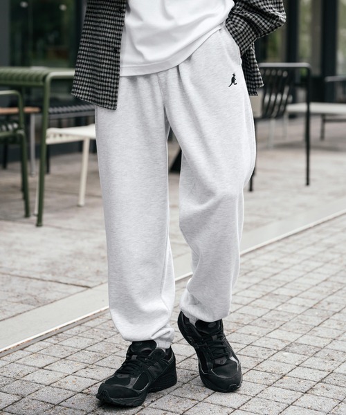 KANGOL（カンゴール）の「新色追加 KANGOL カンゴール 別注コラボ ワンポイントロゴ刺繍裏起毛イージースウェットパンツ/セミワイドテーパードパンツ（スウェットパンツ・メンズ・ネイビー/ブラウン/アイボリー/杢グレー/ライトグレー/ブラック/チャコール/ワイン・M/L/XL）」の20枚目の写真