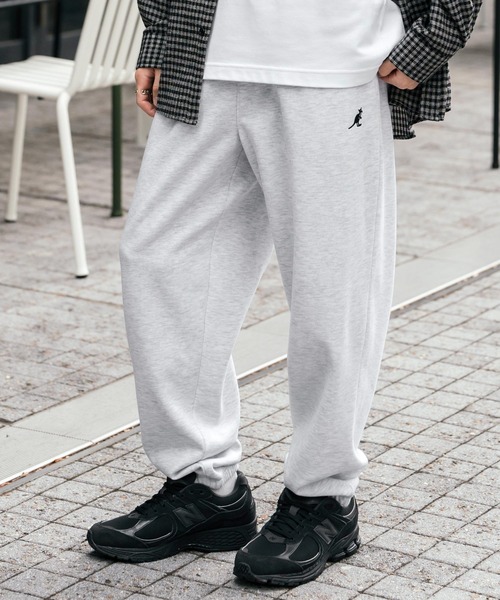 KANGOL（カンゴール）の「新色追加 KANGOL カンゴール 別注コラボ ワンポイントロゴ刺繍裏起毛イージースウェットパンツ/セミワイドテーパードパンツ（スウェットパンツ・メンズ・ネイビー/ブラウン/アイボリー/杢グレー/ライトグレー/ブラック/チャコール/ワイン・M/L/XL）」の21枚目の写真