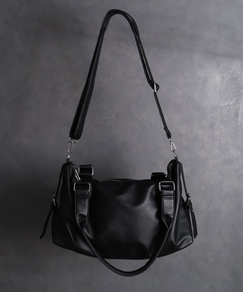 LANDNESS(ランドネス)の「【LANDNESS/ランドネス】Chunky Zip Faux Leather Boston Bag/チャンキージップフェイクレザーボストンバッグ(ボストンバッグ・メンズ・ブラック・FREE)」の5枚目の写真