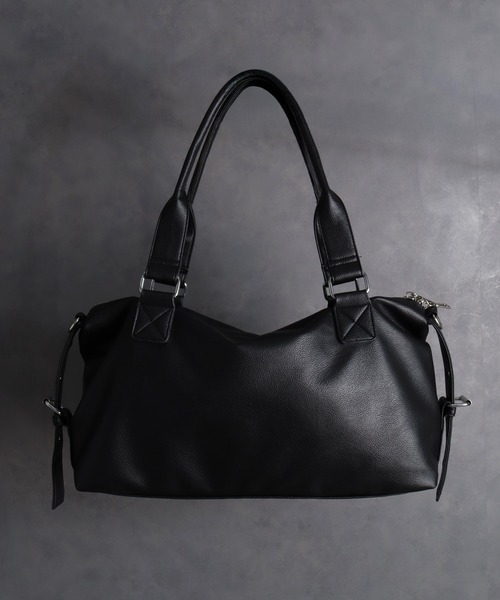 LANDNESS(ランドネス)の「【LANDNESS/ランドネス】Chunky Zip Faux Leather Boston Bag/チャンキージップフェイクレザーボストンバッグ(ボストンバッグ・メンズ・ブラック・FREE)」の3枚目の写真