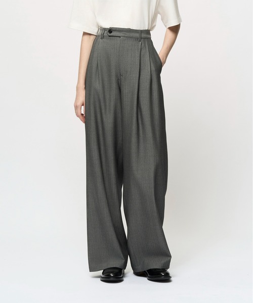 Juha(ユハ)の「2TUCK WIDE PATTERNED PANTS(スラックス・メンズ・ストライプ/その他1・4/3/2)」の1枚目の写真