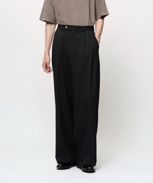 Juha（ユハ）の「2TUCK WIDE PATTERNED PANTS（スラックス）」