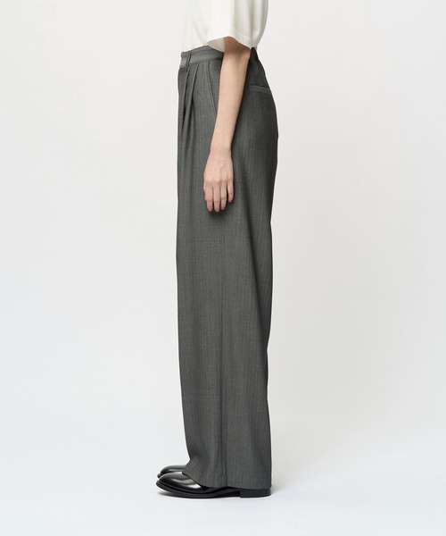 Juha(ユハ)の「2TUCK WIDE PATTERNED PANTS(スラックス・メンズ・ストライプ/その他1・4/3/2)」の4枚目の写真