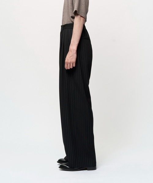 Juha(ユハ)の「2TUCK WIDE PATTERNED PANTS(スラックス・メンズ・ストライプ/その他1・4/3/2)」の6枚目の写真