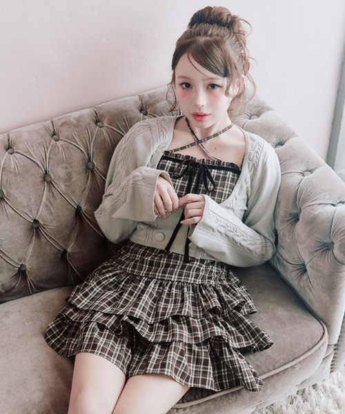OLIVE des OLIVE(オリーブデオリーブ)の「ケーブルカーデとキャミワンピのセット(ワンピース・レディース・グレー/ブラウン/ブラック・FREE)」の3枚目の写真