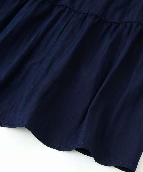les fees love filles(レフェラブフィユ)の「Navy Bow Strap Tiered Midi Dress(ワンピース・レディース・ネイビー・FREE)」の6枚目の写真