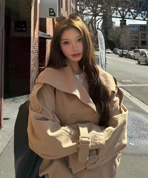 Achic（アシック）の「スタンドカラーショートトレンチジャケット（トレンチコート・レディース・ベージュ/ネイビー・M）」の12枚目の写真