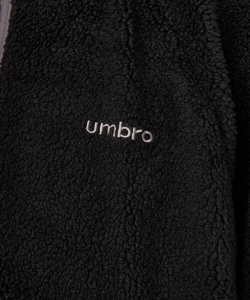 UMBRO（アンブロ）の「UMBRO × PUBLUX/アンブロ 別注 ボア フリース × ナイロン リバーシブル ジャケット　限定展開（ブルゾン・メンズ・チャコールグレー/ネイビー/ブラック・LARGE/MEDIUM）」の16枚目の写真