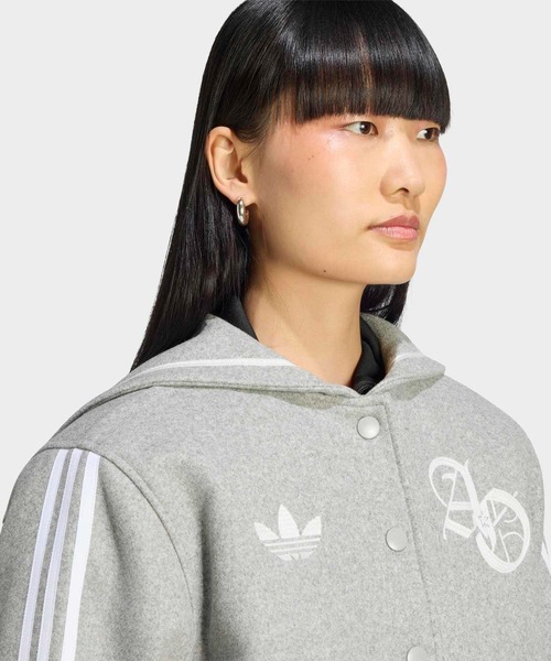 adidas(アディダス)の「チア ジャケット / アディダスオリジナルス adidas Originals(ブルゾン・レディース・グレー・SMALL/X-SMALL/LARGE/X-LARGE/XX-LARGE/MEDIUM)」の3枚目の写真