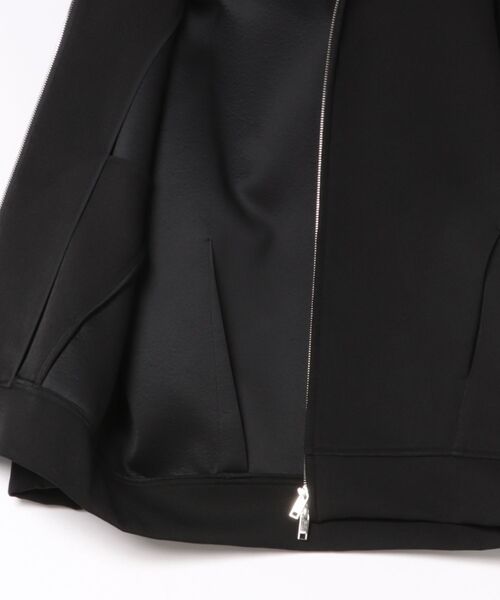 CLANE(クラネ)の「CLANE CONSTRUCTIVE BONDING HOODIE(その他アウター・レディース・オフホワイト/ブラック・1)」の4枚目の写真