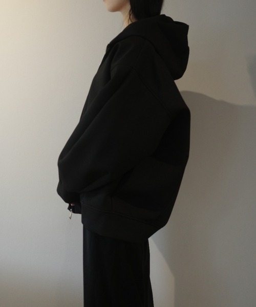 CLANE(クラネ)の「CLANE CONSTRUCTIVE BONDING HOODIE(その他アウター・レディース・オフホワイト/ブラック・1)」の7枚目の写真