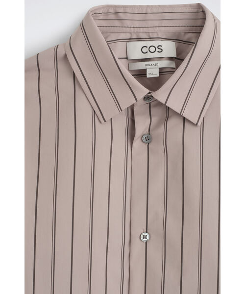 COS(コス)の「ストライプ ストラクチャード コットンシルクシャツ(シャツ/ブラウス・メンズ・ホワイト×カーキブラウン・XS/XL/L/M/S)」の9枚目の写真